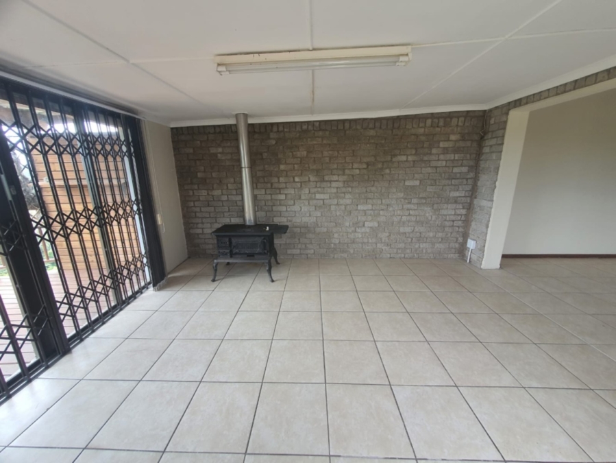 To Let 3 Bedroom Property for Rent in Beacon Bay Eastern Cape